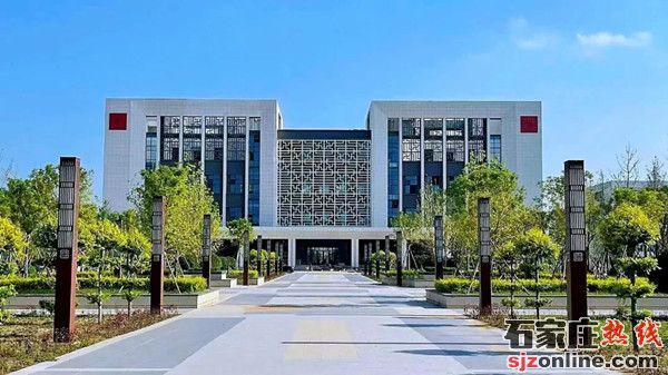 邢臺應用技術職業(yè)學院辦公樓