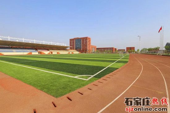2022年石家莊財(cái)經(jīng)商貿(mào)學(xué)校開始中考招生報(bào)名